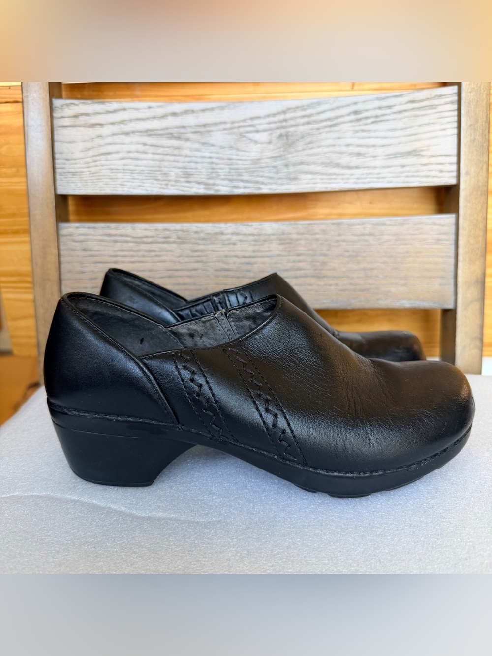 Dansko Sienna black leather comfort clogs size 39